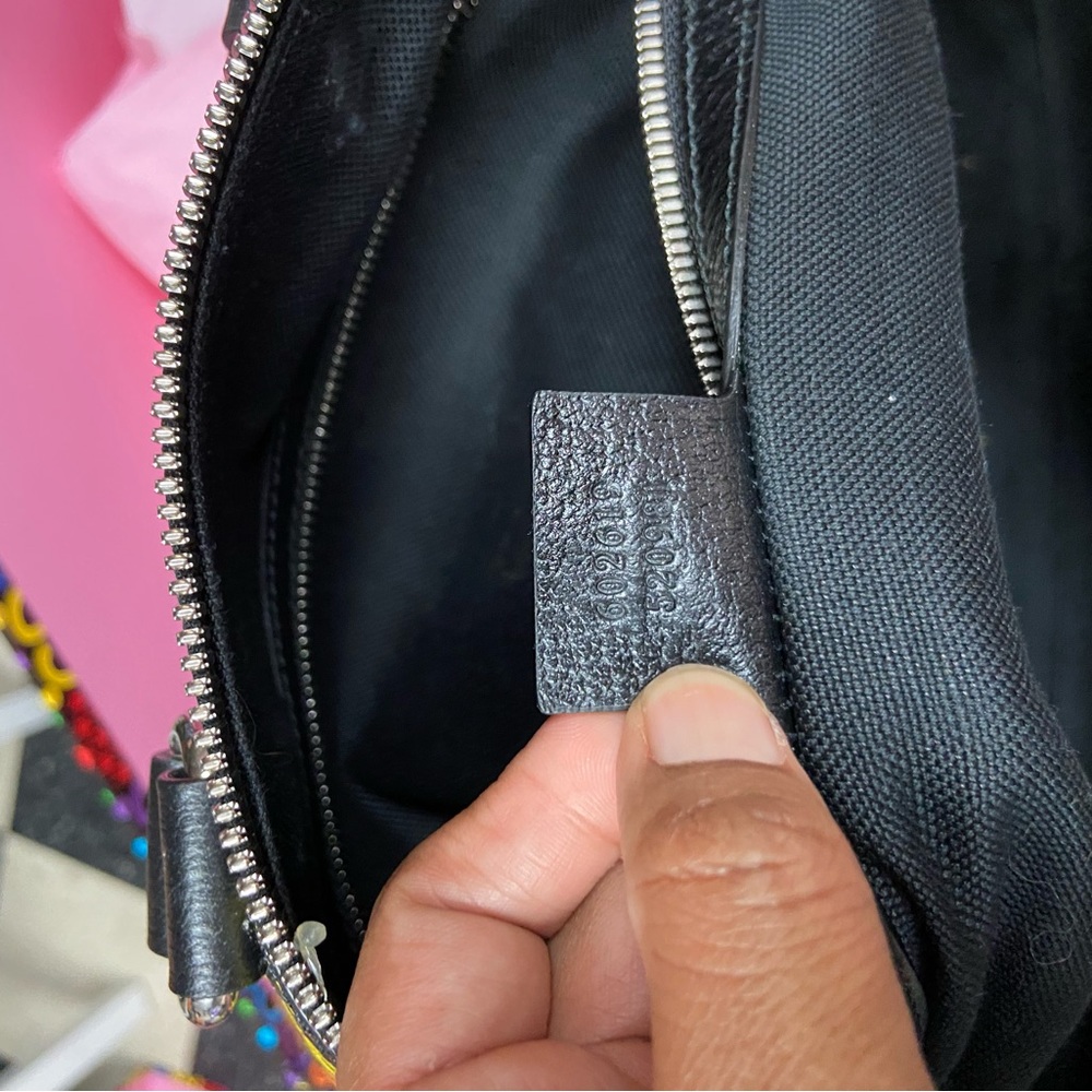 New Gucci original bag for travel - Picture 3 of 4